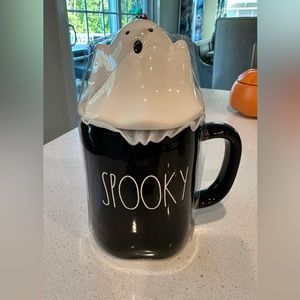 New Rae Dunn spooky mug with ghost topper